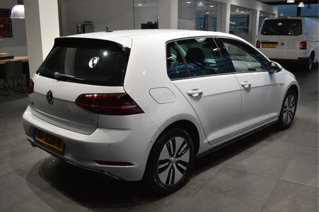 Volkswagen e-Golf navi clima cruise led camera virtual cockpit !!