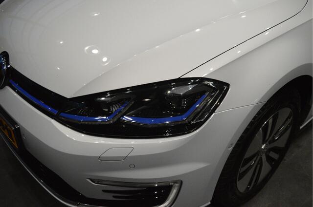 Volkswagen e-Golf navi clima cruise led camera virtual cockpit !!