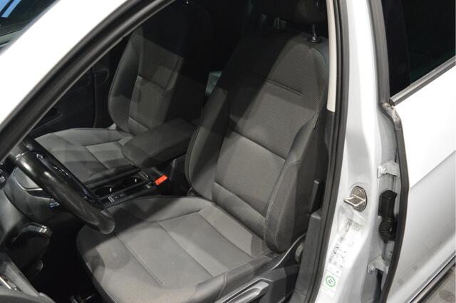 Volkswagen e-Golf navi clima cruise led camera virtual cockpit !!
