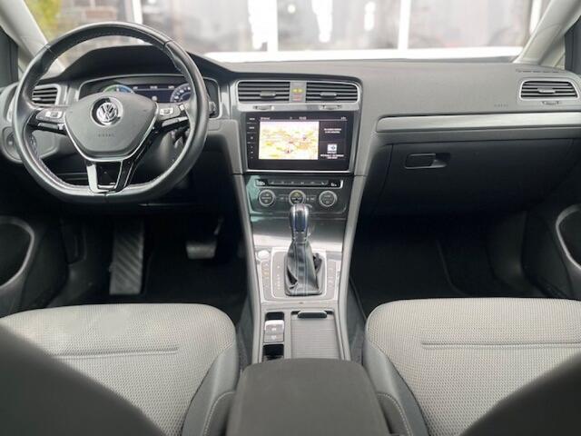 Volkswagen e-Golf 136PK WARMTEPOMP / CAMERA / STOELVERW. / CARPLAY