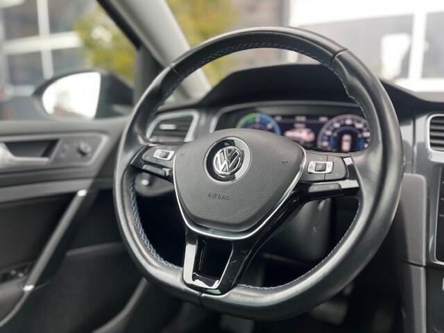 Volkswagen e-Golf 136PK WARMTEPOMP / CAMERA / STOELVERW. / CARPLAY