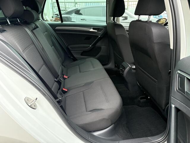 Volkswagen e-Golf e-Golf