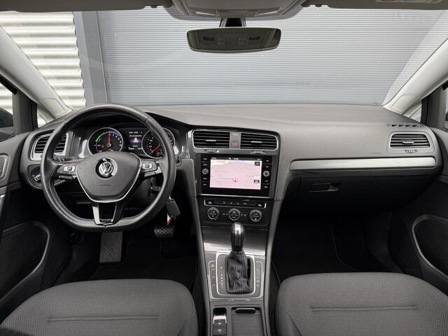 Volkswagen e-Golf E-DITION ?Full LED ?Warmtepomp ?Navigatie ?Climate ?Adapt. Cruise ?Parkeersensoren ?Lichtmetaal