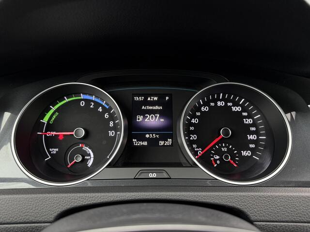Volkswagen e-Golf E-DITION ?Full LED ?Warmtepomp ?Navigatie ?Climate ?Adapt. Cruise ?Parkeersensoren ?Lichtmetaal