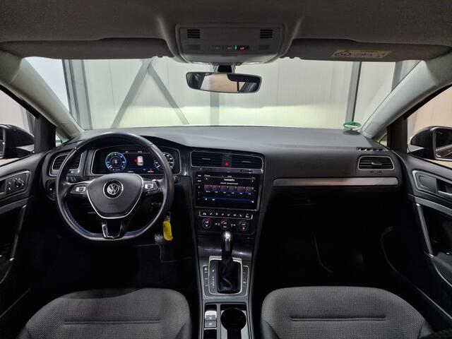 Volkswagen e-Golf | Navi | Camera | PDC | Stoelverwarming | Apple carplay