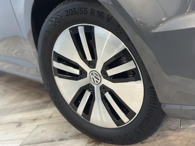 Volkswagen e-Golf e-Golf Airco ECC | Warmtepomp | LED | Virtual | Leer | Adaptive Cruise | Camera | Navigatie | Apple Carplay Android Auto | Isofix | NAP \