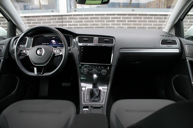 Volkswagen e-Golf E-DITION - Nieuwstaat - Warmtepomp - Virtual Cockpit - Stoelverw
