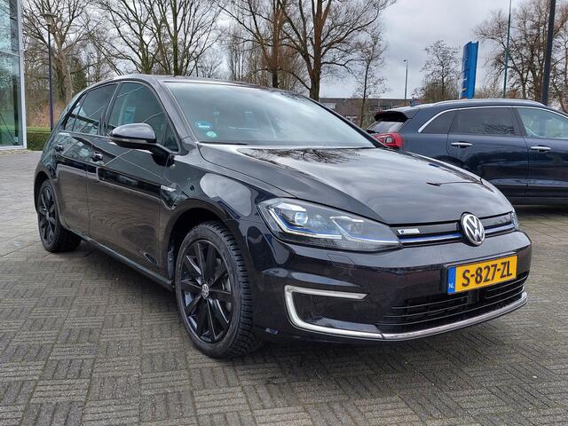 Volkswagen e-Golf e-Golf 136pk Automaat 5-Deurs | Warmtepomp | Navi | Apple Carplay+Android Auto | Clima | Adap. Cruise | Led Koplampen | Pdc V+A | Stoelverwarming | Privacy Glass | 17''lm | Trekhaak