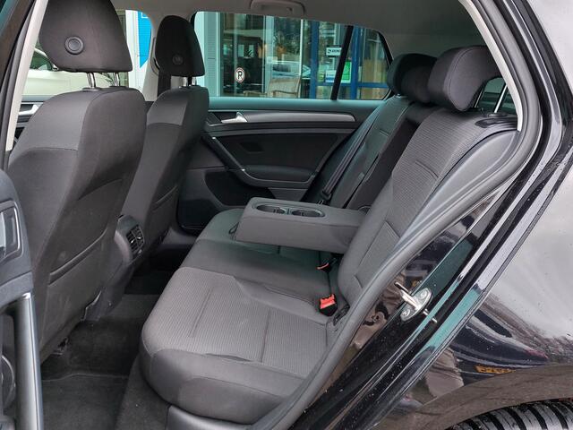 Volkswagen e-Golf e-Golf 136pk Automaat 5-Deurs | Warmtepomp | Navi | Apple Carplay+Android Auto | Clima | Adap. Cruise | Led Koplampen | Pdc V+A | Stoelverwarming | Privacy Glass | 17''lm | Trekhaak