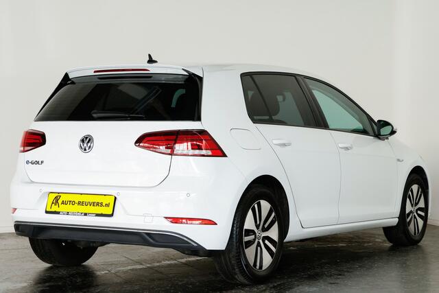 Volkswagen e-Golf e-Golf / Navi / ACC / CarPlay / LED