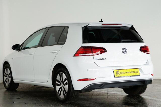Volkswagen e-Golf e-Golf / Navi / ACC / CarPlay / LED