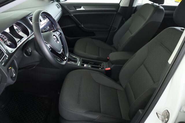 Volkswagen e-Golf e-Golf / Navi / ACC / CarPlay / LED