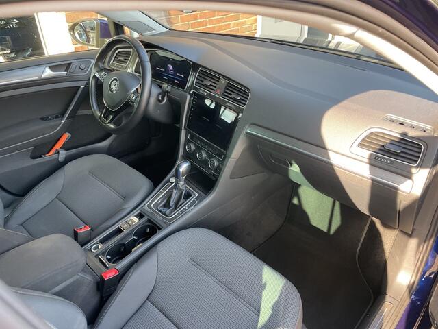 Volkswagen e-Golf e-Golf | warmtepomp | lichtmetalen wielen | virtual cockpit |