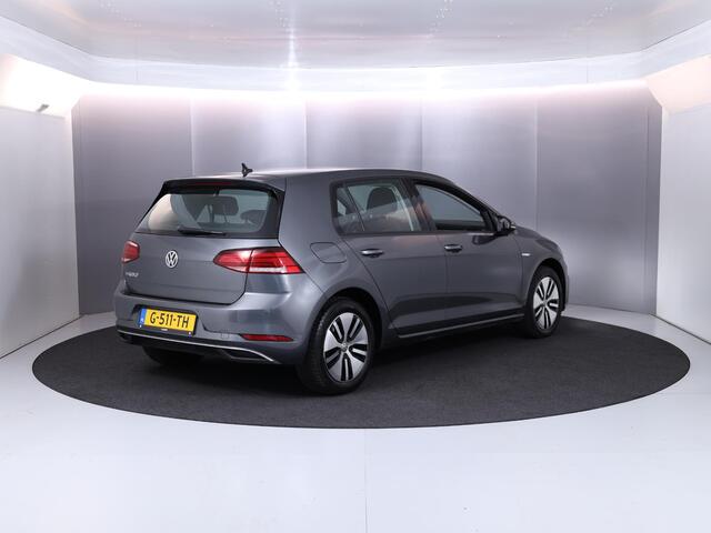 Volkswagen e-Golf E-DITION 136 pk | Navigatie | Warmtepomp | Parkeersensoren | Achteruitrijcamera | Apple Carplay/Android Auto | LED koplampen |