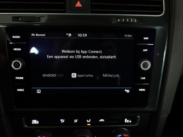 Volkswagen e-Golf E-DITION 136 pk | Navigatie | Warmtepomp | Parkeersensoren | Achteruitrijcamera | Apple Carplay/Android Auto | LED koplampen |