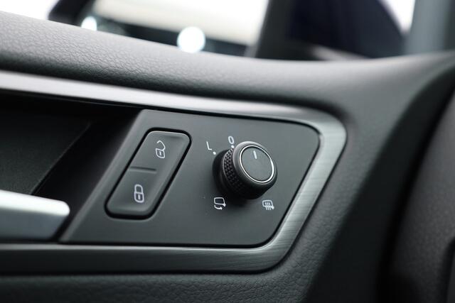 Volkswagen e-Golf E-DITION | Navi | Adapt. Cruise | Leder | Stoelverw. | Apple CarPlay |