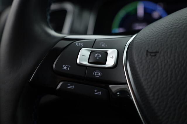 Volkswagen e-Golf E-DITION | Navi | Adapt. Cruise | Leder | Stoelverw. | Apple CarPlay |