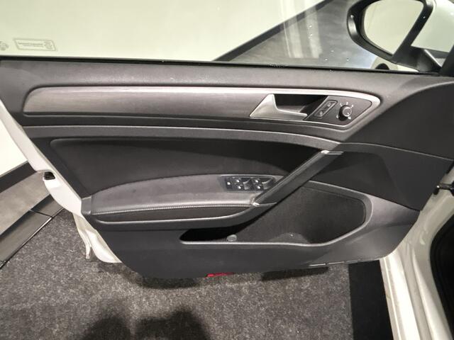Volkswagen e-Golf e-Golf | Lederen bekleding | Achteruitrijcamera