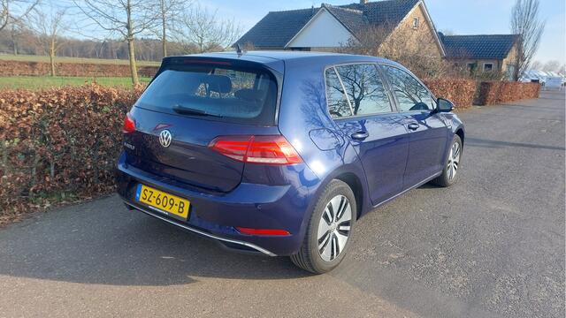 Volkswagen e-Golf e-Golf CLIMA/NAVI/AUTOMAAT/LED 100605 KM BJ 2018