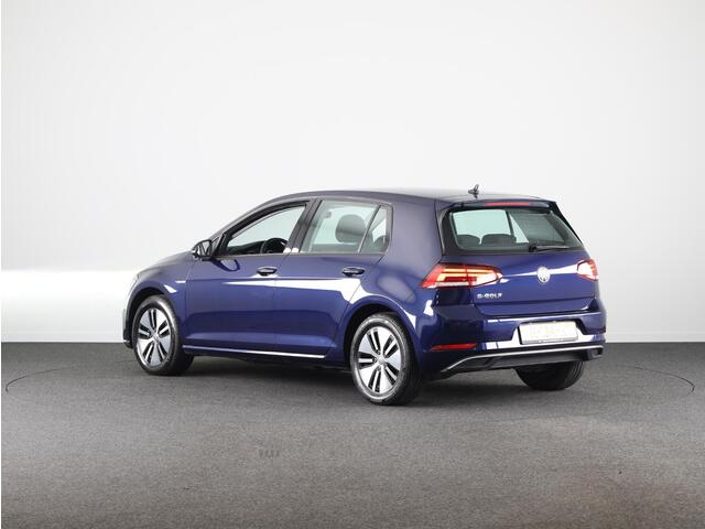 Volkswagen e-Golf E-DITION 136 pk | Navigatie | Warmtepomp | Parkeersensoren | Adaptieve cruise control | Autom. airco |