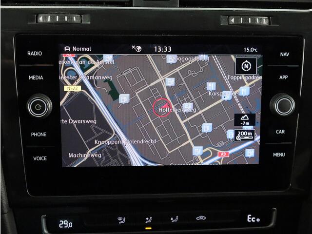 Volkswagen e-Golf E-DITION 136 pk | Navigatie | Warmtepomp | Parkeersensoren | Adaptieve cruise control | Autom. airco |