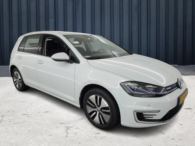 Volkswagen e-Golf e-Golf (136 PK) 1e-EIg. @ Dealer-Onderh. BOVAG-Garantie. NL-Auto. Navigatie/Apple-Carplay/Android-Auto, Adaptive-Cruisecontrol, Parkeersensoren-V+A, Airco, Skiluik, Lm-Velgen-16Inch Privacy-Glas
