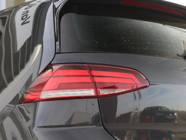 Volkswagen e-Golf e-Golf | Navigatie | Camera | Climatronic | App Connect | LED | Adaptive Cruise | Stoelverwarming |