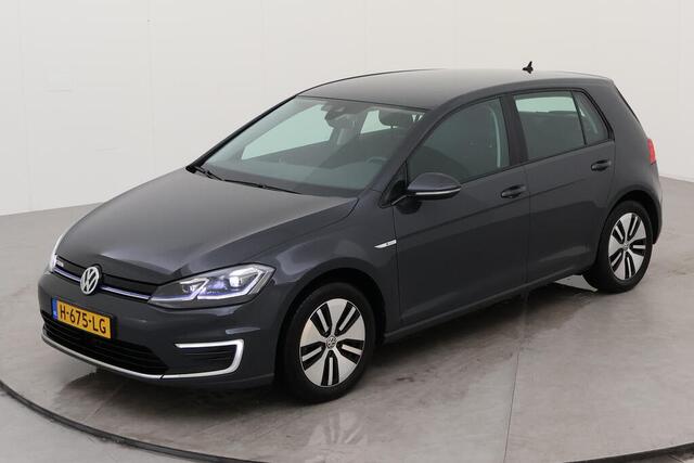 Volkswagen e-Golf E-DITION Navigatie / Parkeersensoren / LED verlichting / Clima / Bluetooth / Cruise