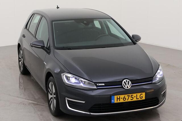 Volkswagen e-Golf E-DITION Navigatie / Parkeersensoren / LED verlichting / Clima / Bluetooth / Cruise