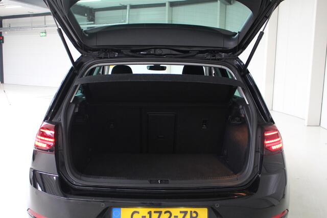 Volkswagen e-Golf E-DITION Navigatie | Warmtepomp | 3D Led achterlichten | Led Plus Koplampen