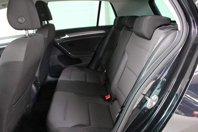 Volkswagen e-Golf E-DITION Navigatie | Warmtepomp | 3D Led achterlichten | Led Plus Koplampen