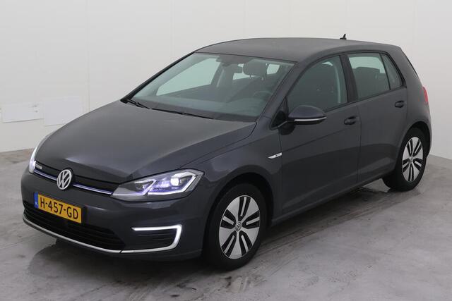 Volkswagen e-Golf E-DITION Digitaal dashboard / App-connect / Parkeersensoren / Clima / LED / Voorruitverwarming