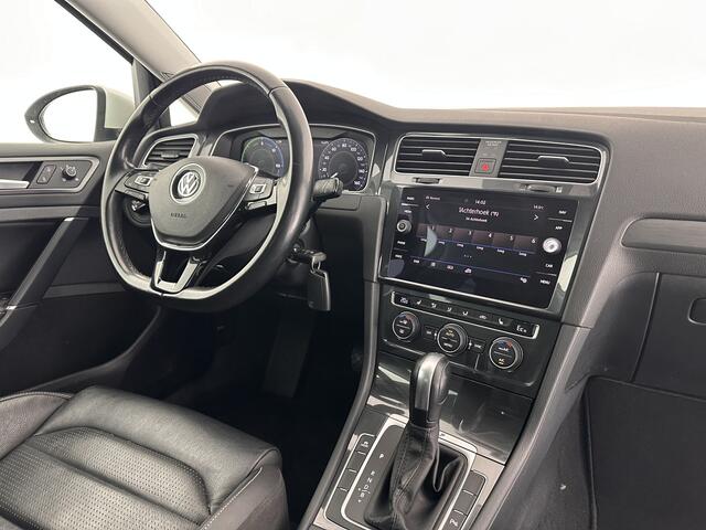 Volkswagen e-Golf E-DITION (INCL.BTW) *FULL-LEATHER | DIGI-COCKPIT | FULL-LED | ADAPTIVE-CRUISE | DYNAUDIO | NAVI-FULLMAP | CAMERA | DAB+ | SPORT-SEATS | HEATED-SEATS | 18''ALU | ECC | PDC