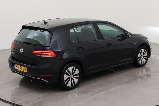 Volkswagen e-Golf E-DITION Metallic/ Led/ Clima/ Navi/ Parkeersensor/ 16 lmv