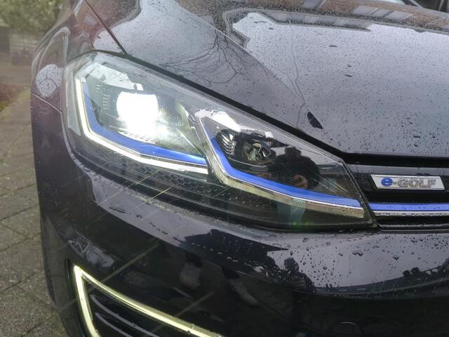 Volkswagen e-Golf E-DITION Metallic/ Led/ Clima/ Navi/ Parkeersensor/ 16 lmv
