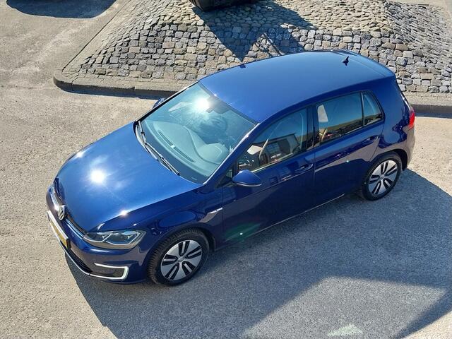 Volkswagen e-Golf 100 KW ADAPT CRUISE APPLE CARPLAY LEER FULL LED NAVI ECC
