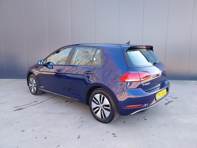 Volkswagen e-Golf 100 KW ADAPT CRUISE APPLE CARPLAY LEER FULL LED NAVI ECC