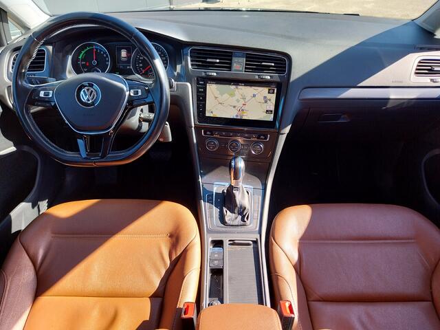 Volkswagen e-Golf 100 KW ADAPT CRUISE APPLE CARPLAY LEER FULL LED NAVI ECC