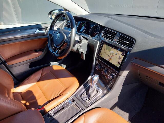 Volkswagen e-Golf 100 KW ADAPT CRUISE APPLE CARPLAY LEER FULL LED NAVI ECC