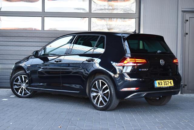 Volkswagen e-Golf e-Golf / Carplay / lichtmetaal / parkeersensoren voor&achter /