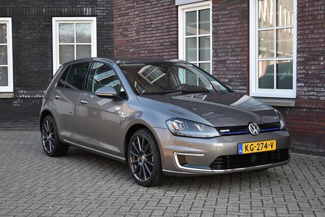 Volkswagen e-Golf e-Golf | Lederen Bekleding | Zwarte Velgen | Privacy Glass | Lage km. stand! |