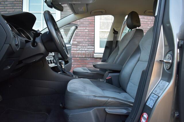 Volkswagen e-Golf e-Golf | Lederen Bekleding | Zwarte Velgen | Privacy Glass | Lage km. stand! |