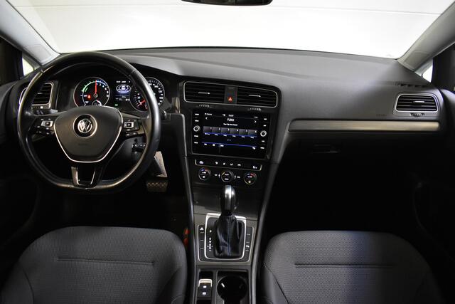 Volkswagen e-Golf 35.8KWH EXECUTIVE NAVI/LED/PDC
