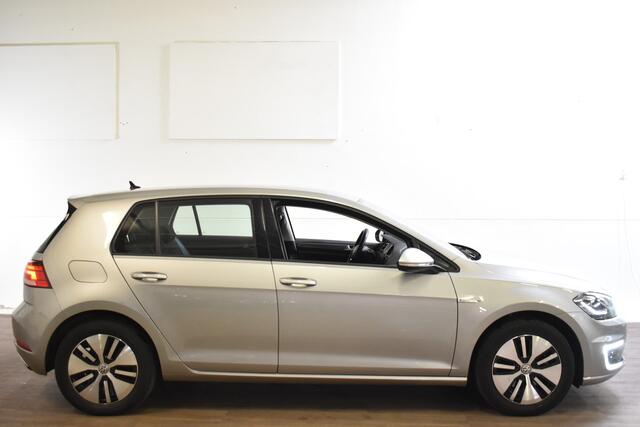 Volkswagen e-Golf 35.8KWH EXECUTIVE NAVI/LED/PDC