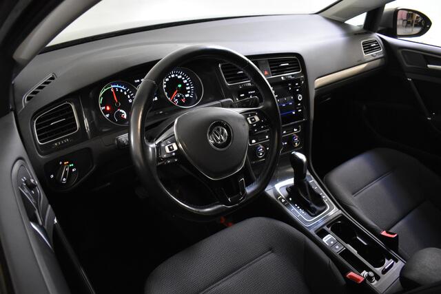Volkswagen e-Golf 35.8KWH EXECUTIVE NAVI/LED/PDC