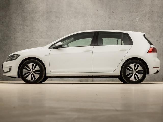 Volkswagen e-Golf Sport Automaat (DIGITAL COCKPIT, APPLE CARPLAY, GROOT NAVI, CLIMATE, ADAPTIVE CRUISE, SPORTSTOELEN, PARKEERSENSOREN, LED KOPLAMPEN, NIEUWSTAAT)