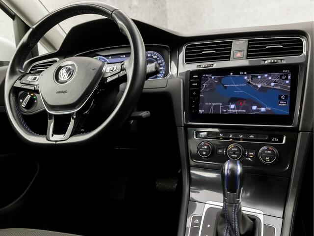 Volkswagen e-Golf Sport Automaat (DIGITAL COCKPIT, APPLE CARPLAY, GROOT NAVI, CLIMATE, ADAPTIVE CRUISE, SPORTSTOELEN, PARKEERSENSOREN, LED KOPLAMPEN, NIEUWSTAAT)