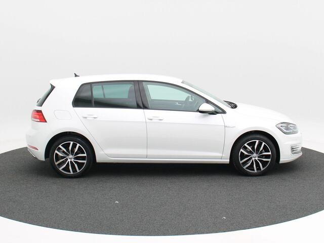Volkswagen e-Golf E-dition 136 Pk Automaat | Privacy Glas | Cruise Control | Climate Control | 102.326 Km!!