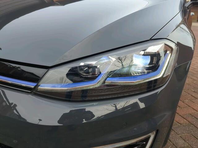 Volkswagen e-Golf E-DITION Led/ Clima/ Navi/ 16 lmv