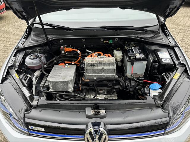 Volkswagen e-Golf ACC LED PDC V+A APK 1-2027